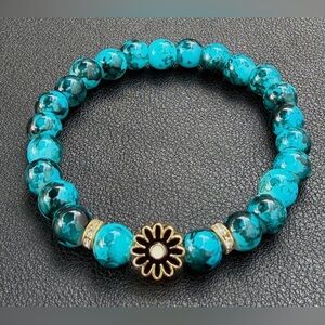 Turquoise Stretchy Beaded Bracelet with Flower Charm NEW